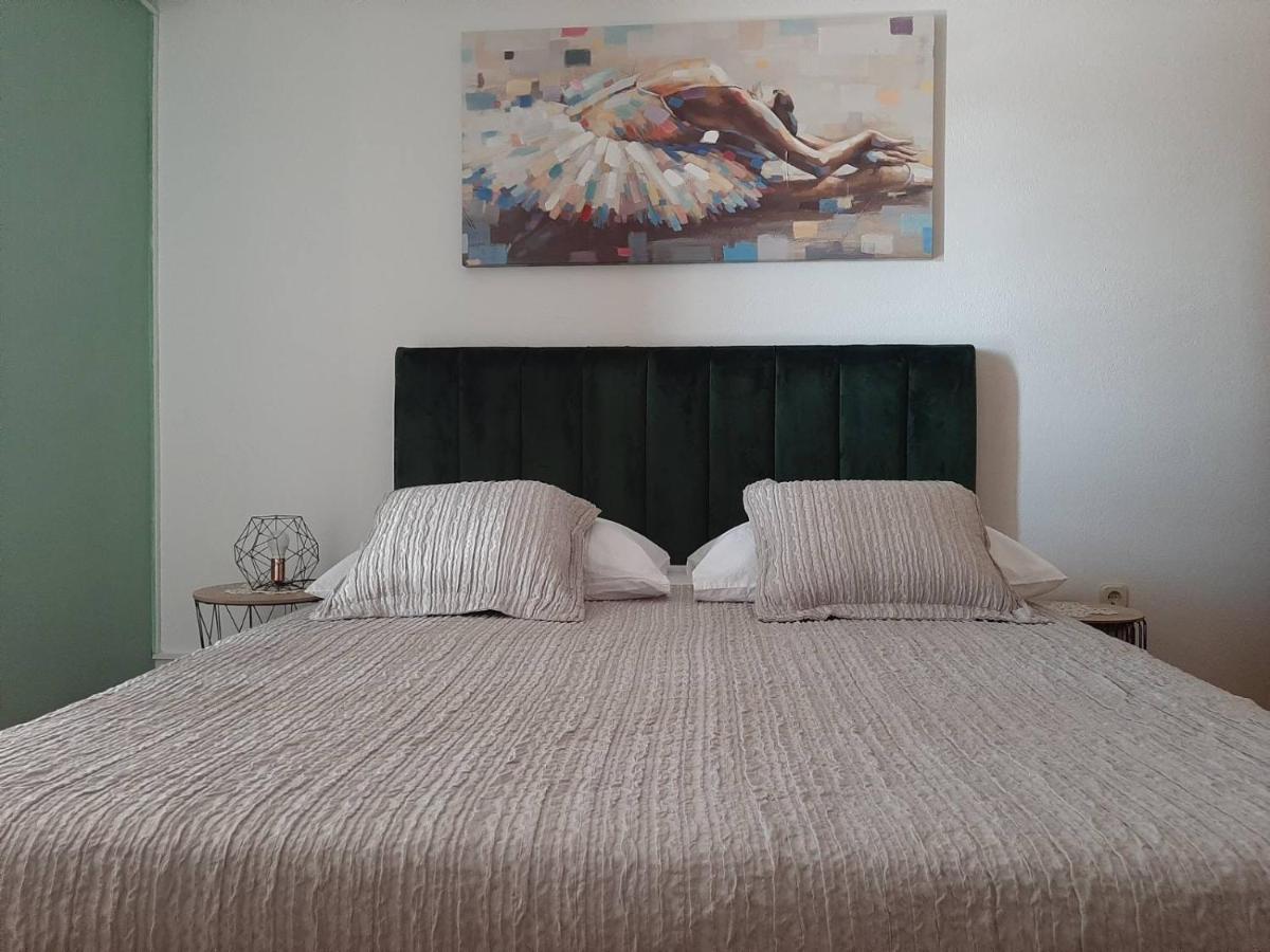 Guest House Zaninovic Hvar Town Exterior photo