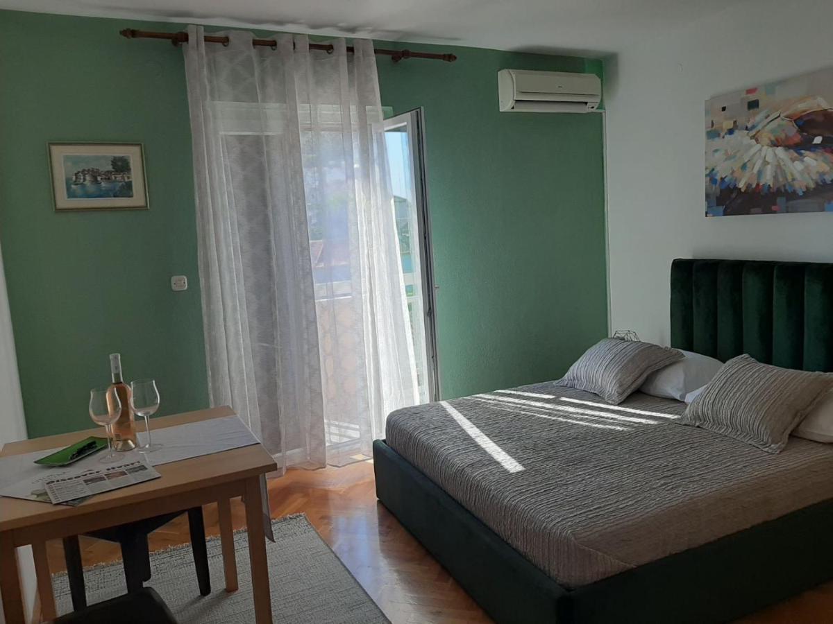 Guest House Zaninovic Hvar Town Exterior photo